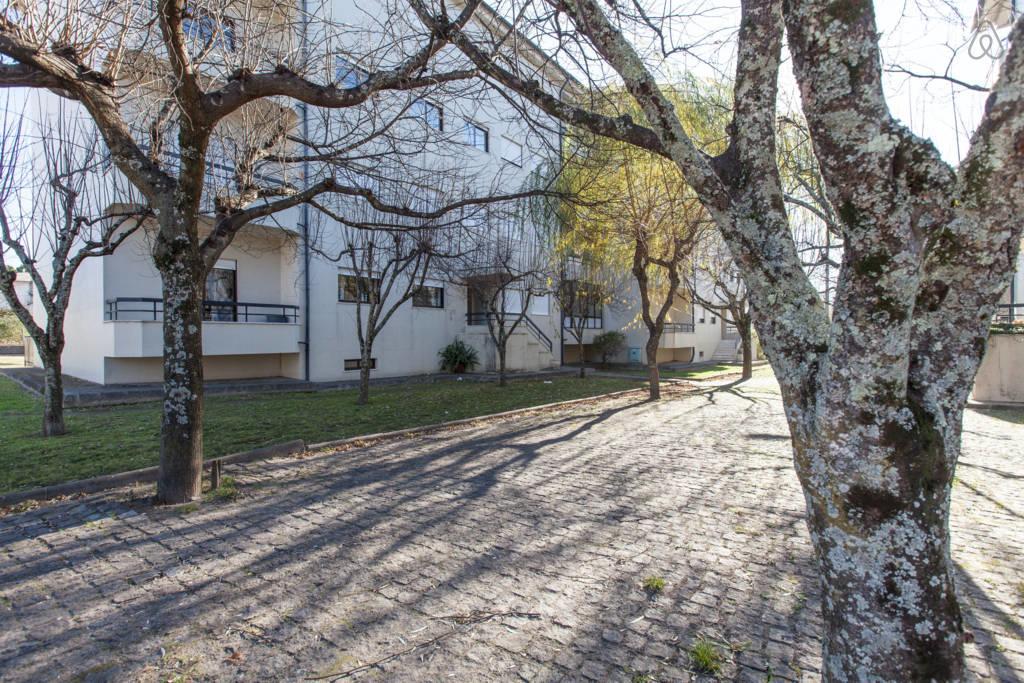 Midway To Geres And Braga Apartment Амарес Екстериор снимка