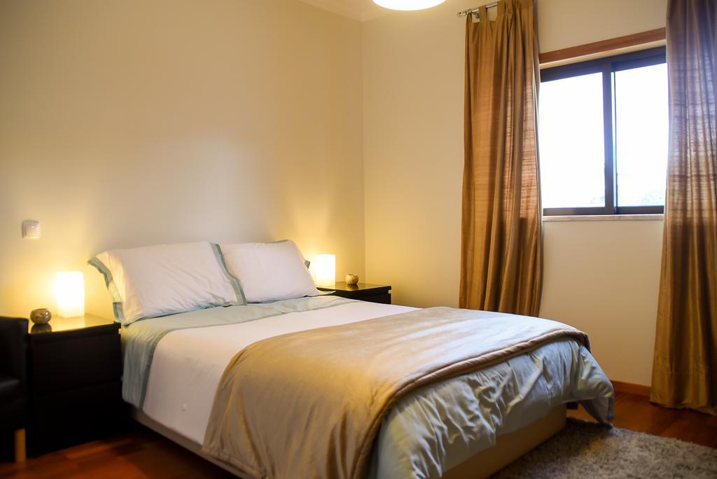 Midway To Geres And Braga Apartment Амарес Екстериор снимка