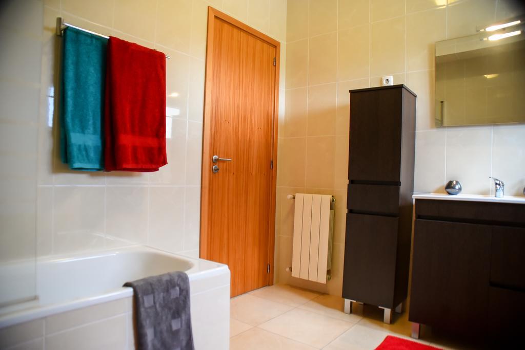 Midway To Geres And Braga Apartment Амарес Екстериор снимка