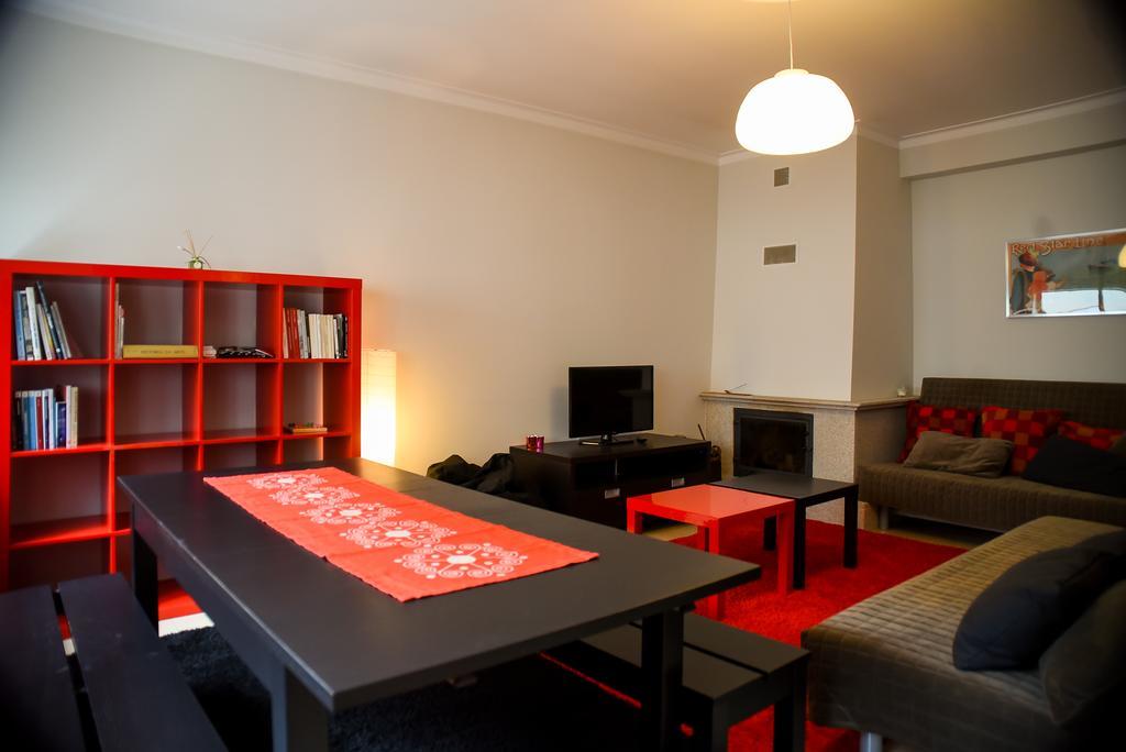 Midway To Geres And Braga Apartment Амарес Екстериор снимка