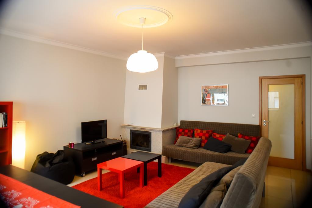 Midway To Geres And Braga Apartment Амарес Екстериор снимка