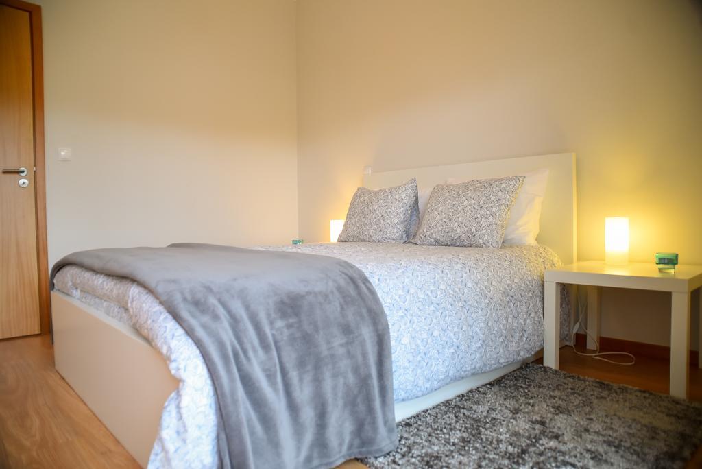 Midway To Geres And Braga Apartment Амарес Екстериор снимка