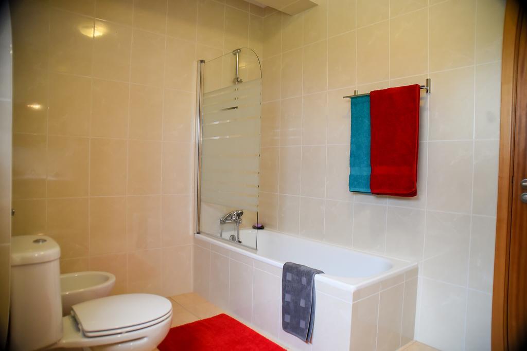 Midway To Geres And Braga Apartment Амарес Екстериор снимка